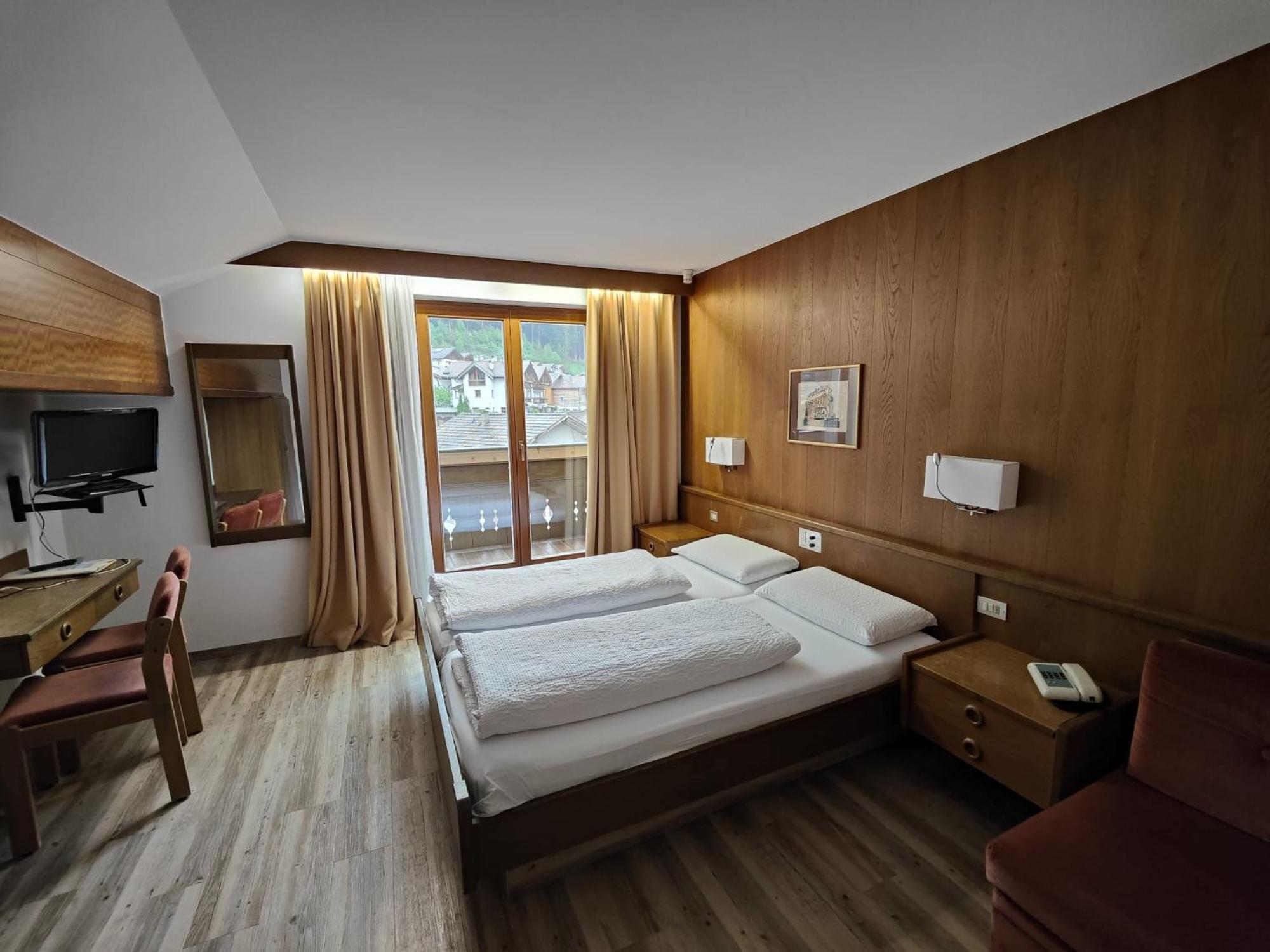 Hotel Alpenblick 3*