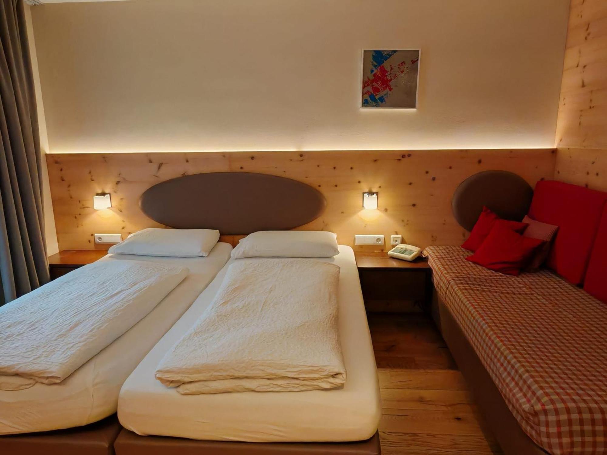 Hotel Alpenblick 3*